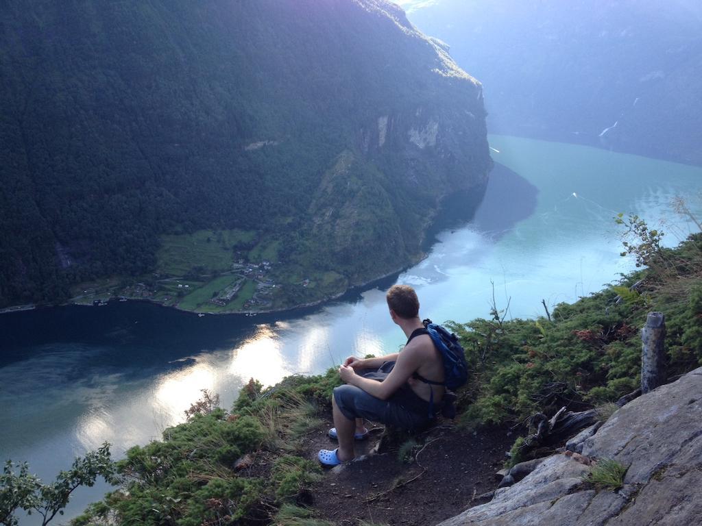 Fjorden Campinghytter Geiranger Bagian luar foto
